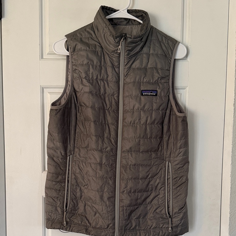 Patagonia Women's Gray Quilted Vest